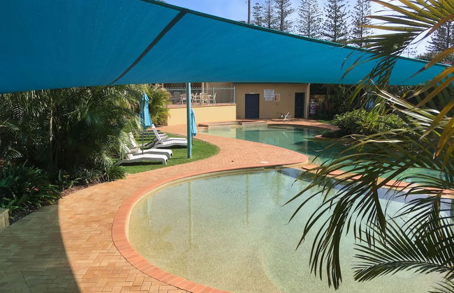 Town Beach Beachcomber Resort - Photo 29