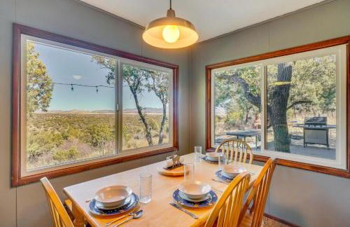 Mtn-View Gem on 20 Acres Patagonia Cabin Hideaway - Foto 2