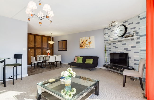 Superb 3BR mins to DT SAIT - Foto 17