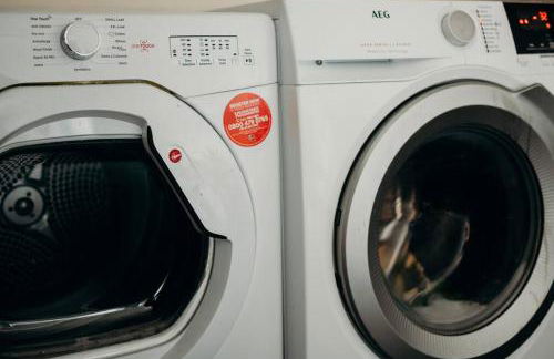 Elegant Barn Retreat with jacuzzi - Foto 34