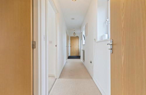 Spacious and Modern 2BR Stay Free Parking and WiFi - Foto 22