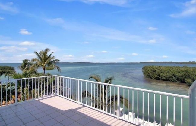 Waterfront Home With Swimming Pool 4 Bedroom Home by RedAwning - Foto 19