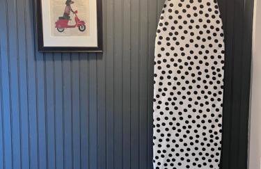 CWTCH COTTAGE Llantrisant 2 bed home - sleeps 4 - Foto 23