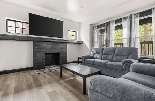 Charming 4BR Niagara Apartment Great Location - Foto 12