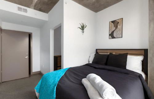 Prime 2BR Stay Five Points and Nightlife 7th - Photo 11