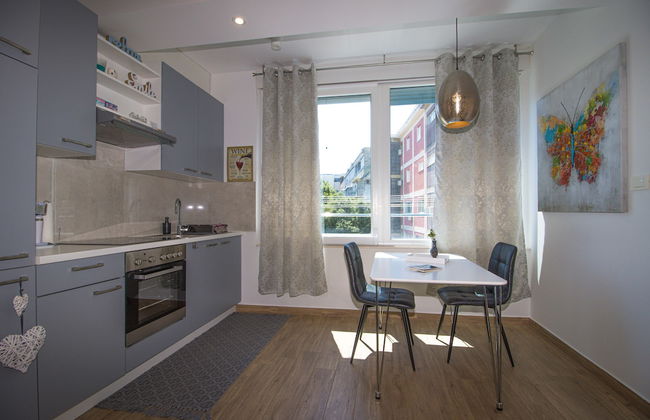 Brand New Suite next to Palace & Beach - Foto 1