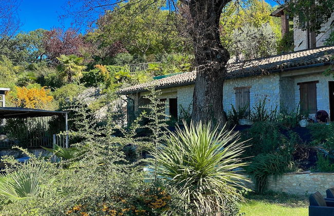 Spoleto Poolside - apt Sleeps 4 on Beautiful Campus - 1 km max Spoleto Central - Photo 55