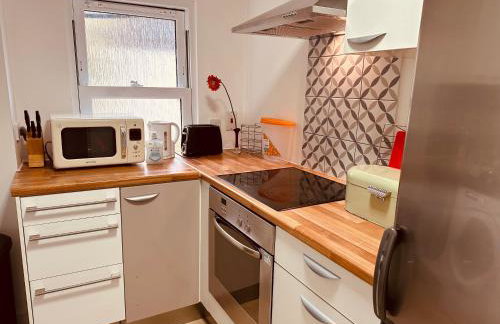 Stunning one bedroom Studio Flat - Photo 5