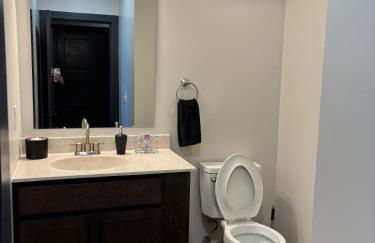 New Luxury Downtown 1 Bedroom Condo 201 - Foto 7