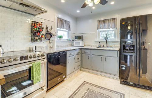 Game Room and Fire Pit West Mifflin Home! - Foto 11