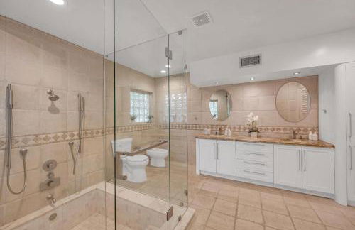 Heated pool Quiet Neighborhood Family Vacation Escape Key - Foto 23