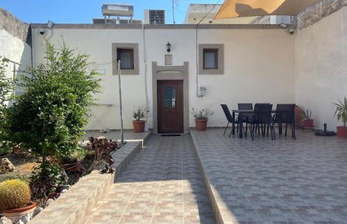 Kamara Cottage - Traditional Stone House - Photo 1