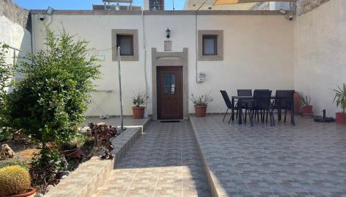 Kamara Cottage - Traditional Stone House - Foto 1