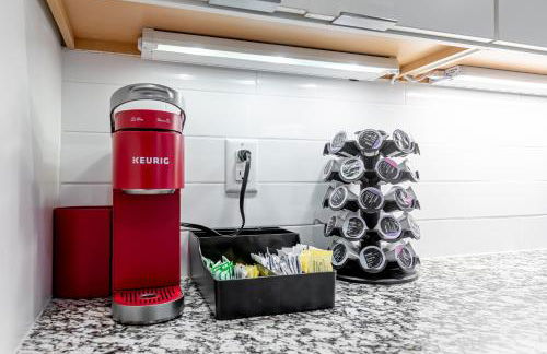 Modern Luxe Townhome with Rooftop Cinema - Foto 8