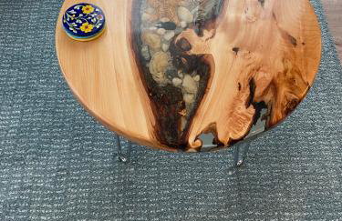 Number 10 Stunning Apartment, Fantastic Location! - Photo 18