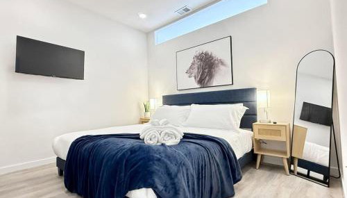 1BR Apt King Bed FREE Parking Gym - RoofTop 609 - Foto 1