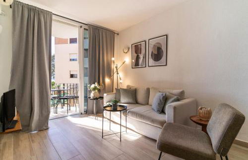 Best location in Malaga, just by the beach - Foto 1