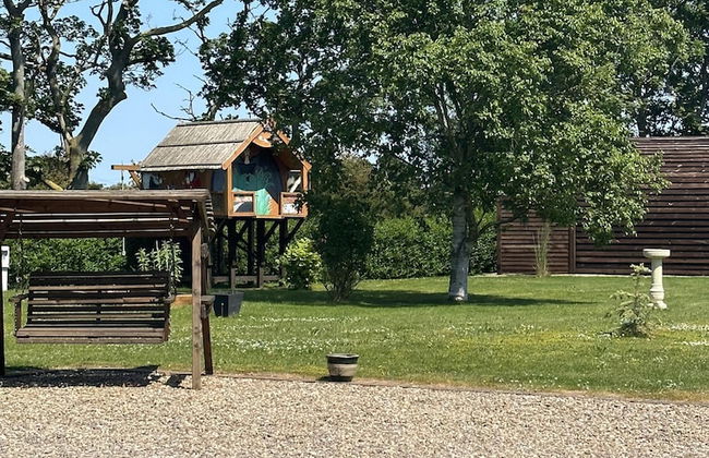 Luxury Glamping Pod With Hot Tub, fee Applies - Photo 20