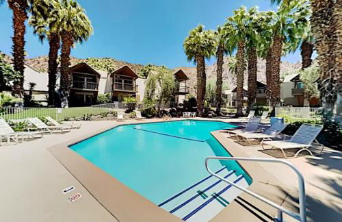 Indian Wells Mtn Cove with Kitchen Living Room Patio Firepit BBQ Tennis Stadium - Foto 7