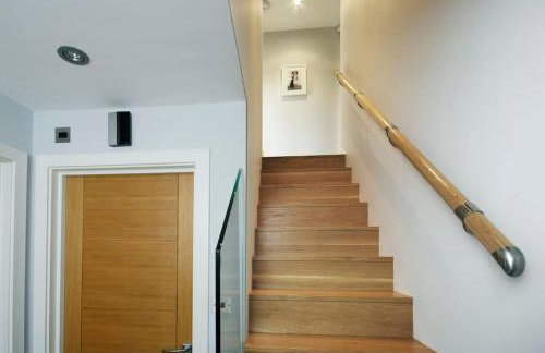 The Oars - Riverfront Property - From 300 Per Night - Foto 20