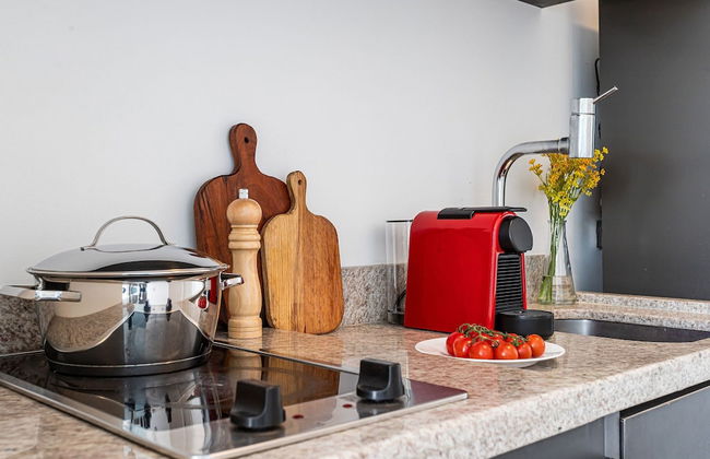 Setin Downtown Praca da Sé by Viva - Prédio completo com piscina perto de estação de metrô no Centro de São Paulo - Foto 62