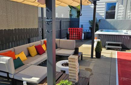 The Funky Fun Haus - Pickleball, Hot Tub, Arcade - Photo 35