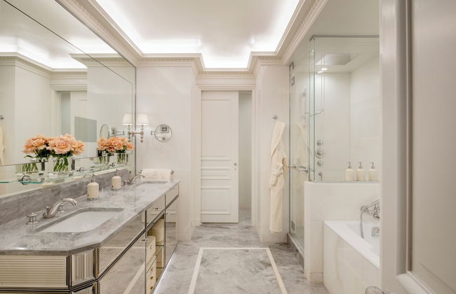 Four Seasons Hotel George V - Photo 63