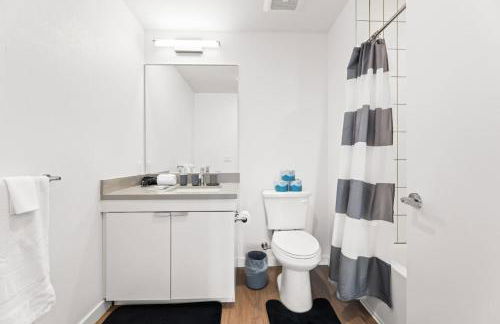 Spacious 1-BD with Stunning City Views in DTLA - Foto 21