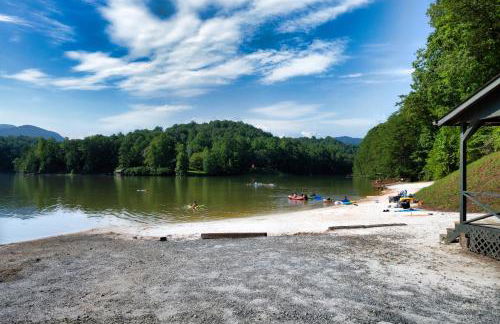 The Holiday Cabin at Lake Lure - Photo 19
