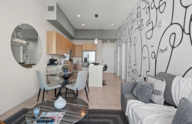 Modern Condo in Design District - Photo 34