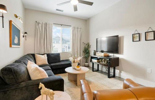 Incredible Golden Location Close to Red Rocks and School of Mines - Photo 3