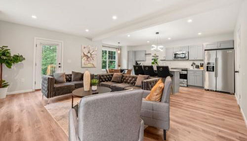 Ideal Family Stay Sleeps 20 in Bloomfield, CT - Foto 5