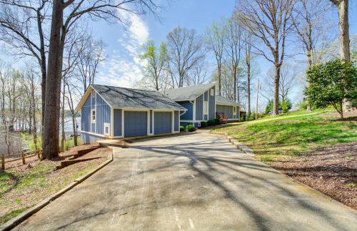 Smith Mountain Lake Getaway w/ Private Dock! - Foto 45