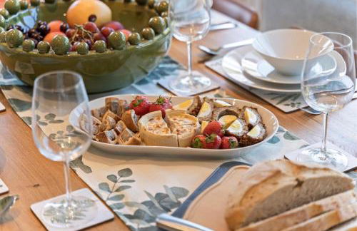 Stunning Countryside Home in Surrey by 53 Degrees Property, Ideal for Family Getaways, Private Tennis Court! - Foto 20