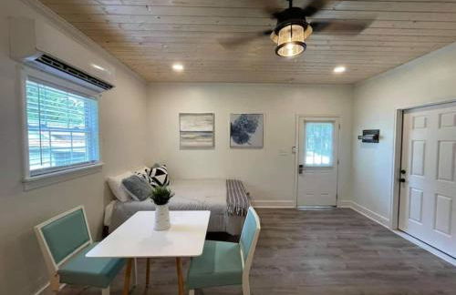 Beautifully Renovated Studio 2 Miles From Marina! - Foto 8