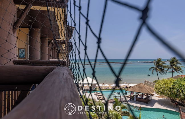 Apto Beira Mar com Vista e Pé na Areia - Foto 1