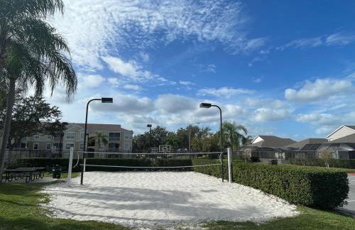 Beautiful Apartment Near Disney - Photo 14