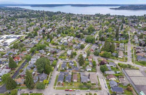 Spacious Retreat with guest house, game room, parking in N Tacoma - Foto 56