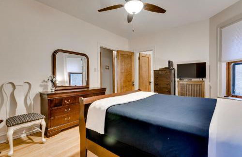 Lovely Near Loyola - Enjoy the Wonderful Outdoor Space and Sun Room - Room for the Whole Crew apts - Foto 15