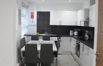 Beautiful, Spacious, Old Trafford home - Foto 1