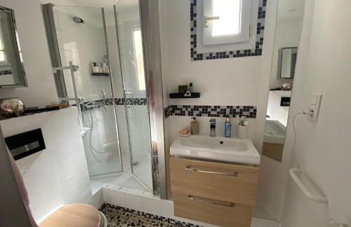 Nice - Appartement T3 rénové de 50 M2 classé 2 étoiles - Photo 26