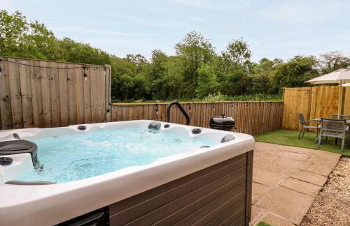 Beekeeper's Cottage - Foto 24