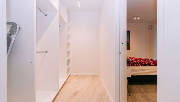 Tower Apartments - Photo 2, Chambre