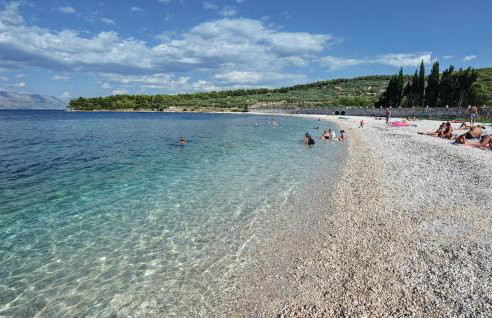 Gorgeous Apartment In Supetar-Splitska - Photo 25