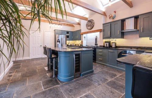 5BDR Luxe Villa By Torr Property Group Short Lets & Serviced Accommodation With Free Parking & River View Stratford-Upon-Avon - Foto 71