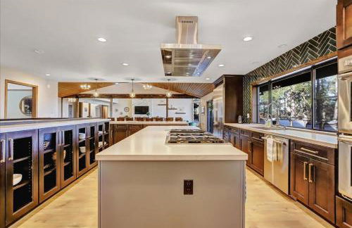 The Gathering Place! Sleeps 24, Lakeview, Game room - Foto 22