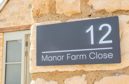 12 Manor Farm Close - Photo 2
