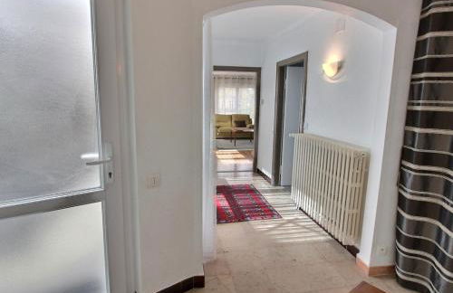 Appartement spacieux à Colmar avec terrasse, garage privatif, proche centre et gare - FR-1-722-2 - Foto 12