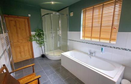 Druids Cottage a cosy 2 bedroom Cottage within a 5 minute drive from Cannock town centre - Foto 29