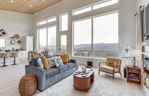 Mtn-View Hidden Falls Cabin with Hot Tub and Deck - Foto 6